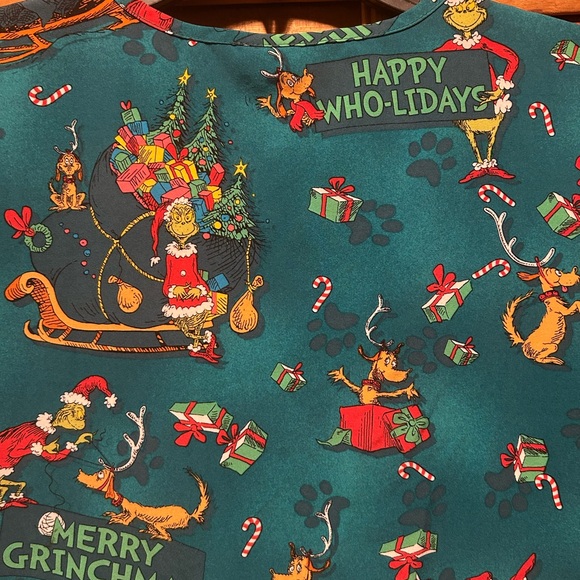 Dr. Seuss How the Grinch Stole Christmas Teal Holiday Print Scrub - Picture 15 of 15